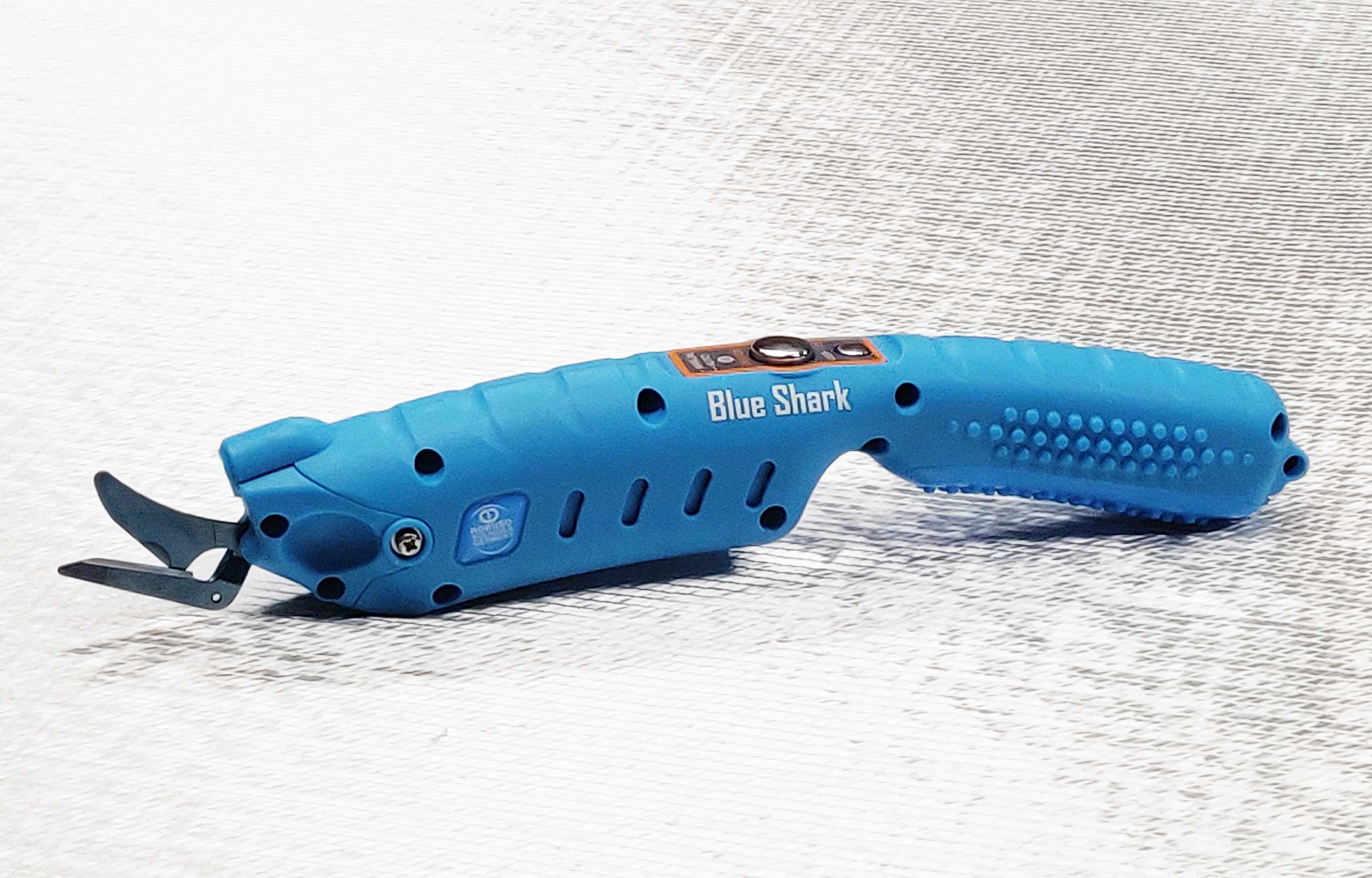 COUPEUR BLUE SHARK